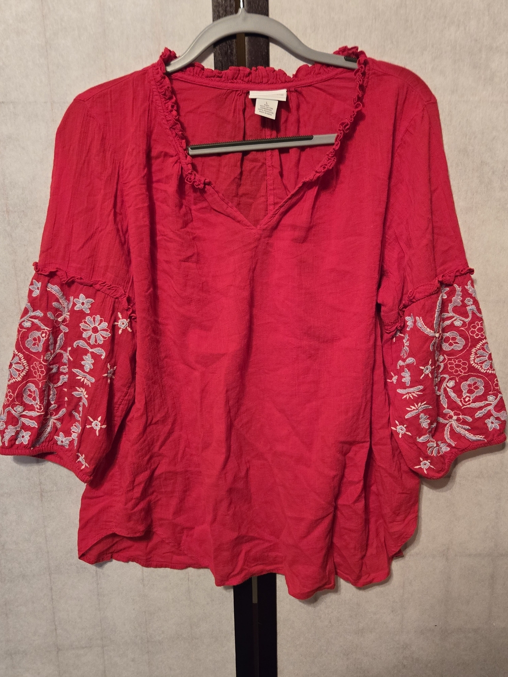 Women's Red V-Neck Peasant Top with Embroidered Sleeves- Liz Claiborne,  Large